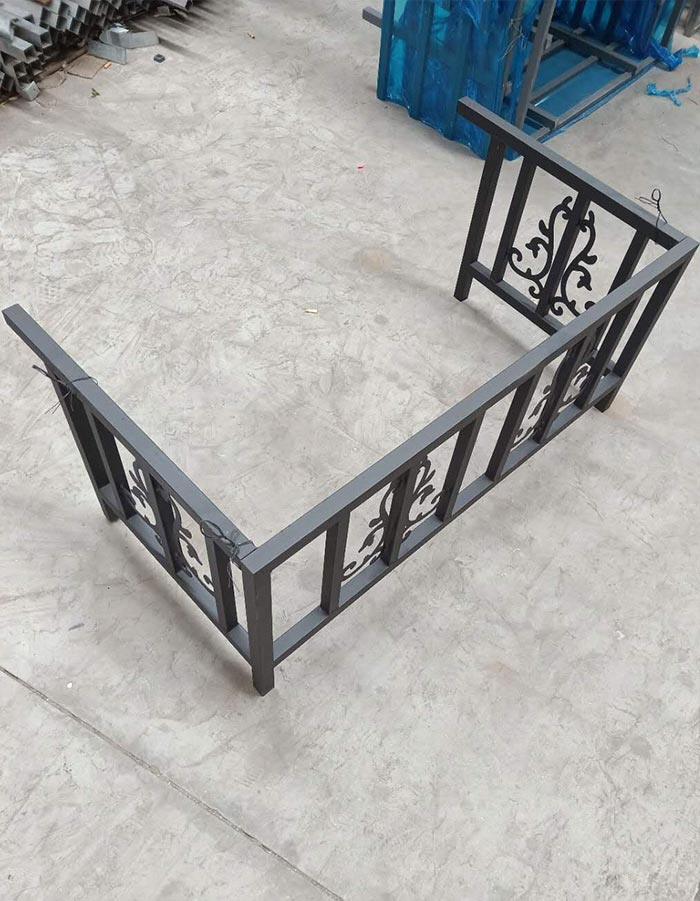 鋅鋼護(hù)欄
