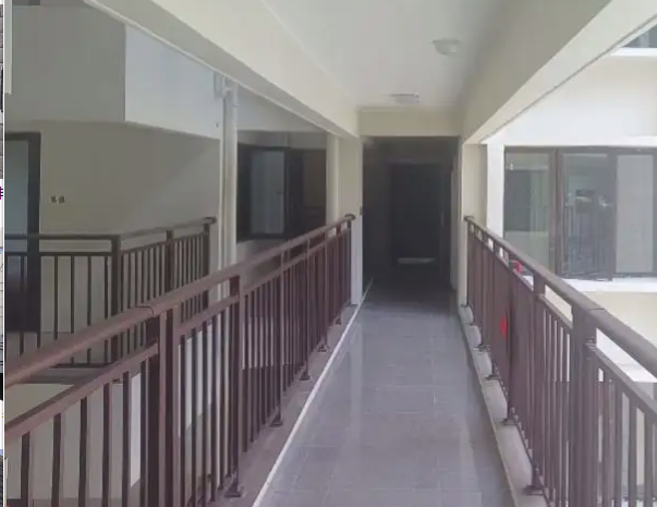 連廊欄桿