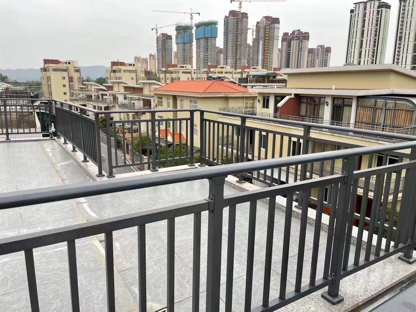 陽(yáng)臺(tái)護(hù)欄
